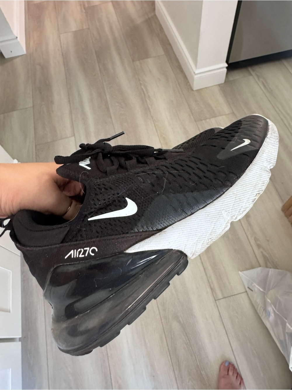 Nike Women's Air Max 270 Running Sneakers | Women’s 7.5